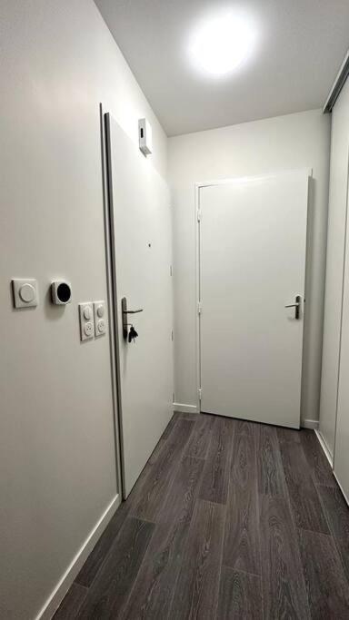 Appartement Cozy - Quartier Residentiel Melun Exterior foto